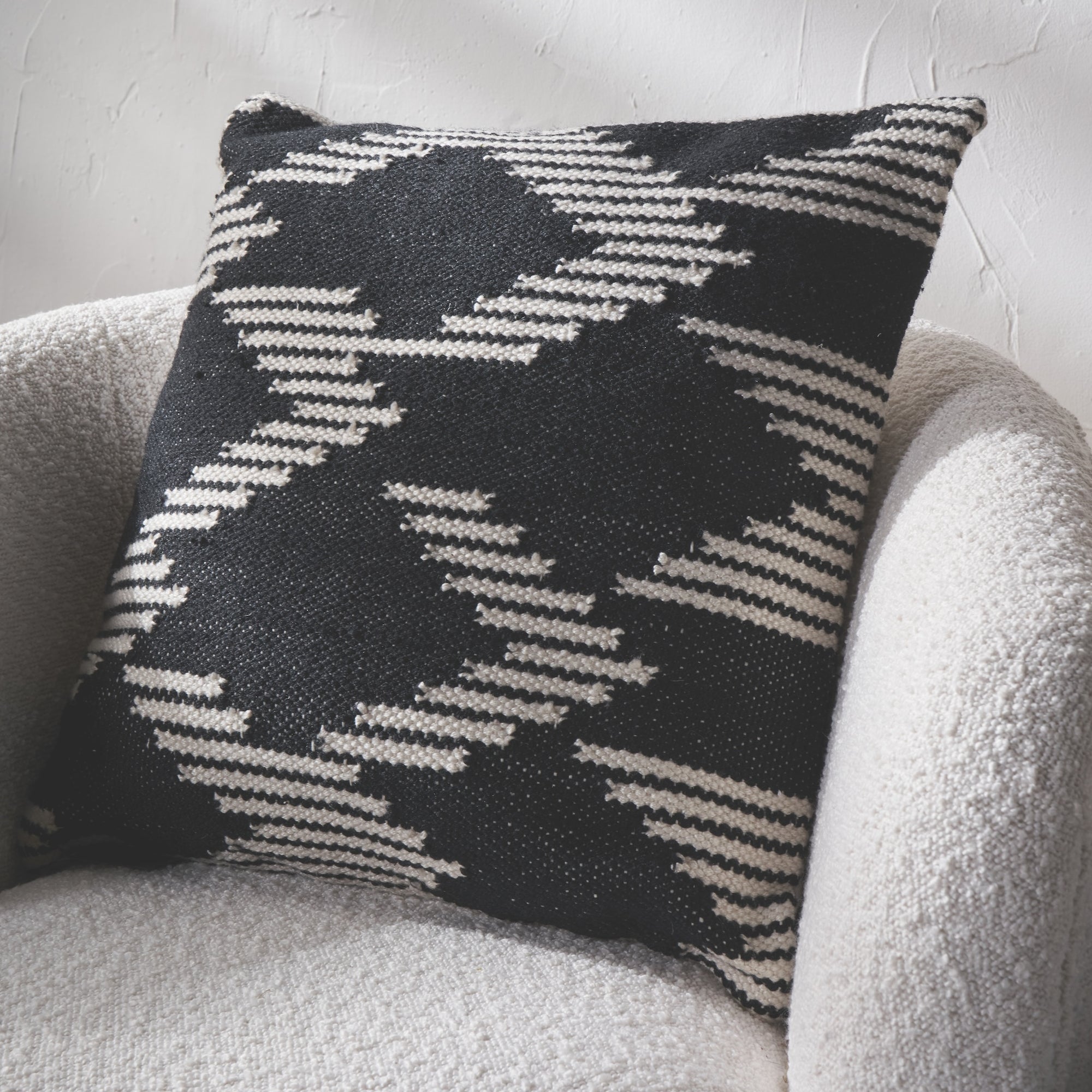 Outdoor Black and White Chevron Design Scatter Cushion