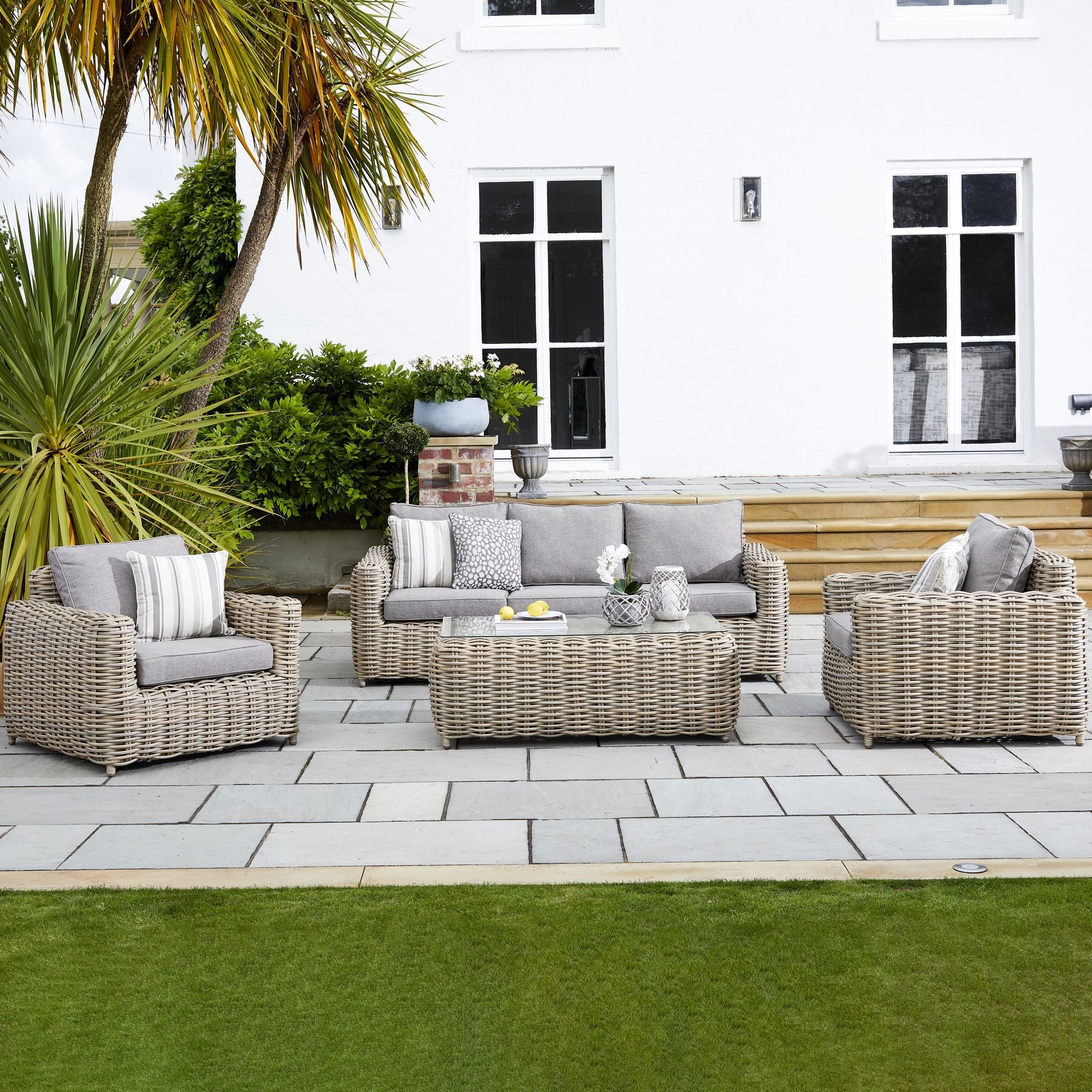 Amalfi Collection Outdoor 5 Seater Set